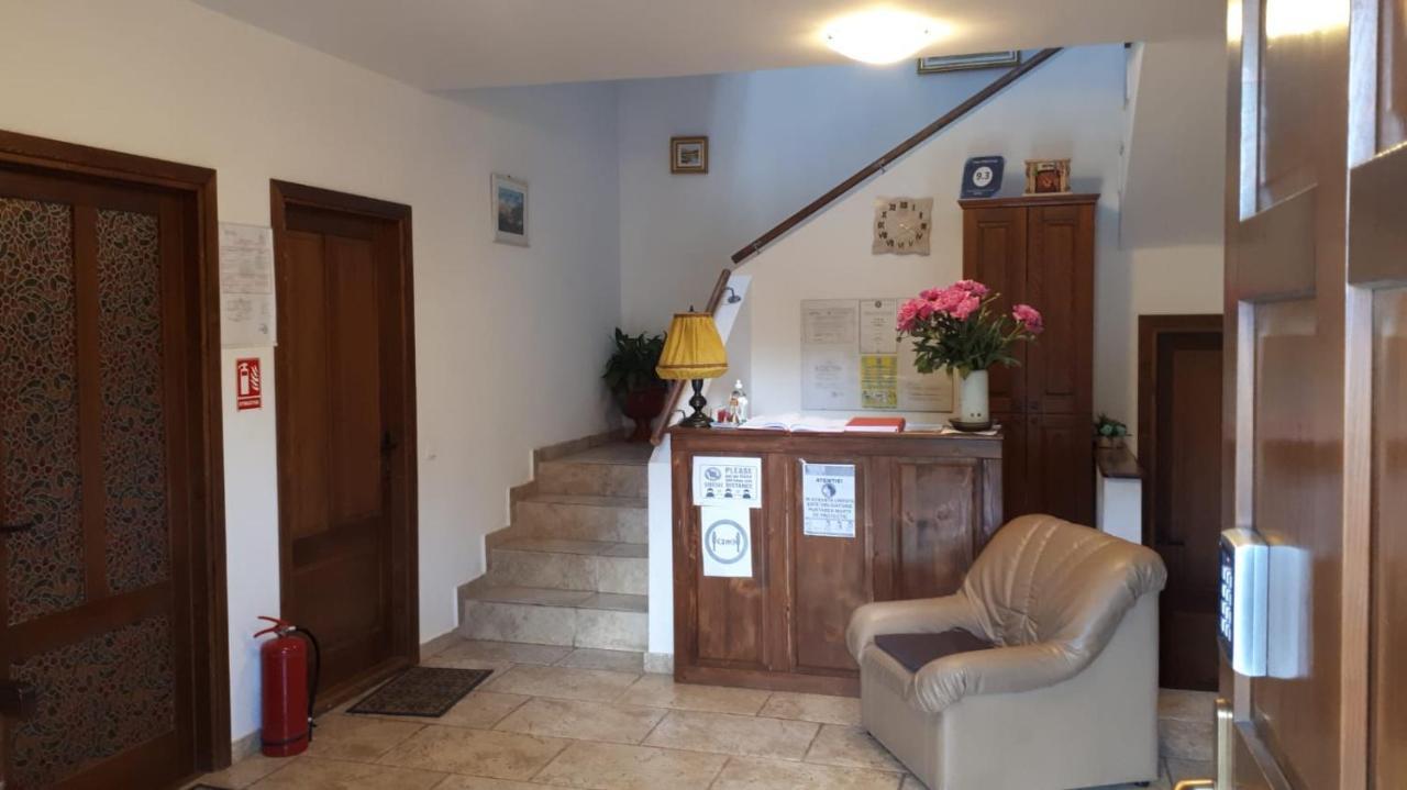 Casa Paduricea Hotel Dezmir Luaran gambar