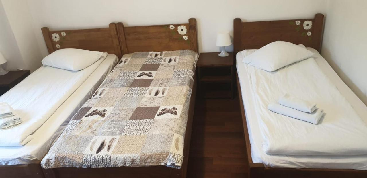 Casa Paduricea Hotel Dezmir Luaran gambar